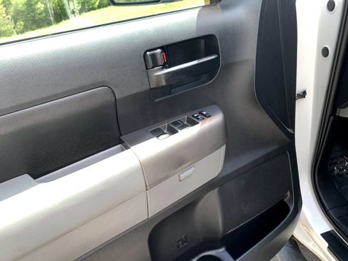 Used 2013 Toyota Tundra 2WD CrewMax w/ Tow Pkg image 24