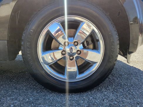 Used 2010 Ford Escape XLT FWD image 12