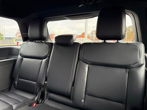 New 2025 Ford Expedition Platinum w/ Stealth Performance Package image 29