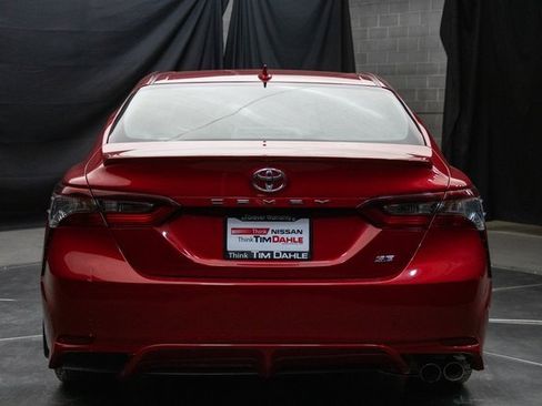 Used 2022 Toyota Camry SE image 11
