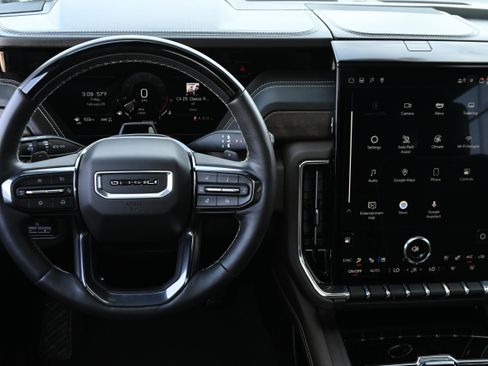 Used 2025 GMC Yukon Denali Ultimate image 14