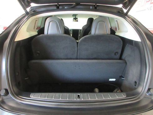 Used 2017 Tesla Model X 75D AWD/4WD image 14