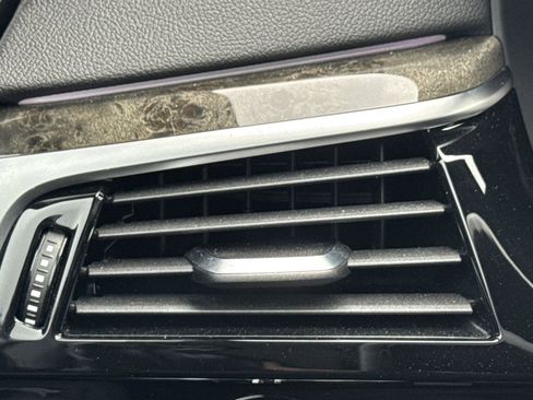 Used 2022 BMW M550i xDrive M550i xDrive w/ Executive Package image 22