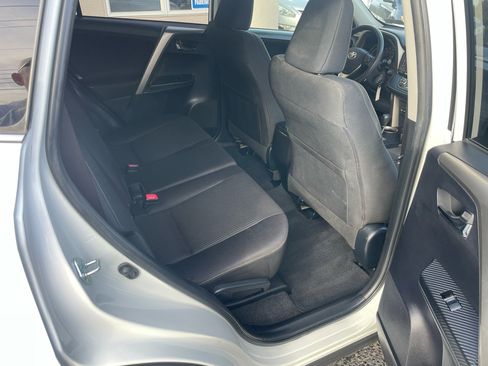 Used 2014 Toyota RAV4 XLE image 30