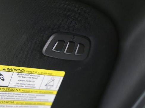 Used 2023 Ford F250 Lariat w/ Chrome Package image 23