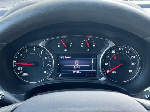 Used 2023 GMC Terrain SLE w/ Elevation Edition image 33