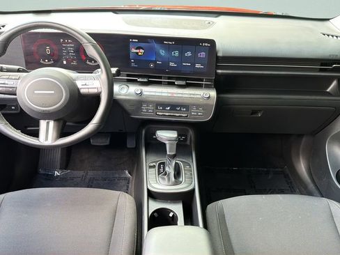 Used 2025 Hyundai Kona SEL FWD image 14
