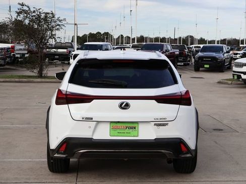 Used 2021 Lexus UX 200 F Sport image 6