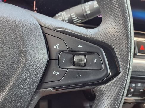 Used 2025 Chevrolet TrailBlazer LT AWD/4WD image 14