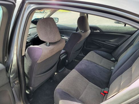 Used 2009 Honda Accord LX-P image 6