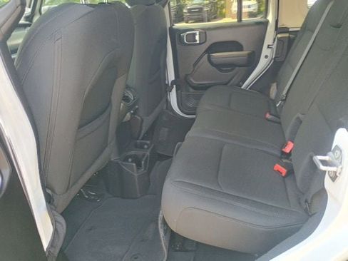 Used 2022 Jeep Wrangler Unlimited Sport AWD/4WD image 22