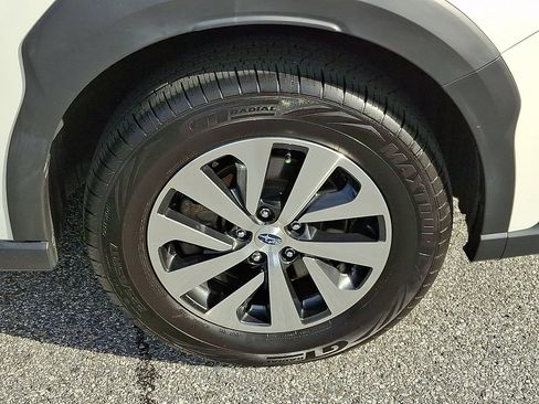 Used 2024 Subaru Outback Premium AWD/4WD image 8