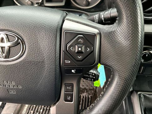 Used 2019 Toyota Tacoma TRD Off-Road image 21