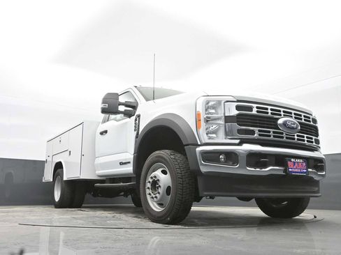 New 2023 Ford F550 4x4 Regular Cab Super Duty image 27