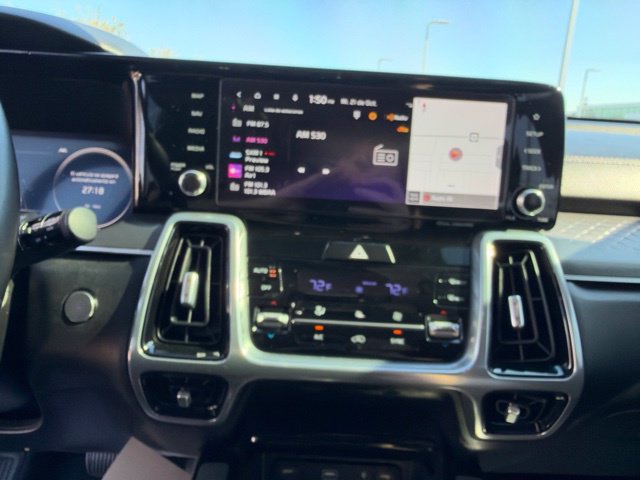 Used 2023 Kia Sorento SX AWD/4WD image 18