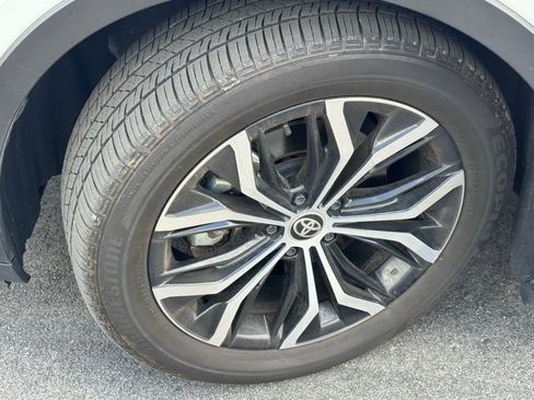 Used 2023 Toyota Crown XLE image 20