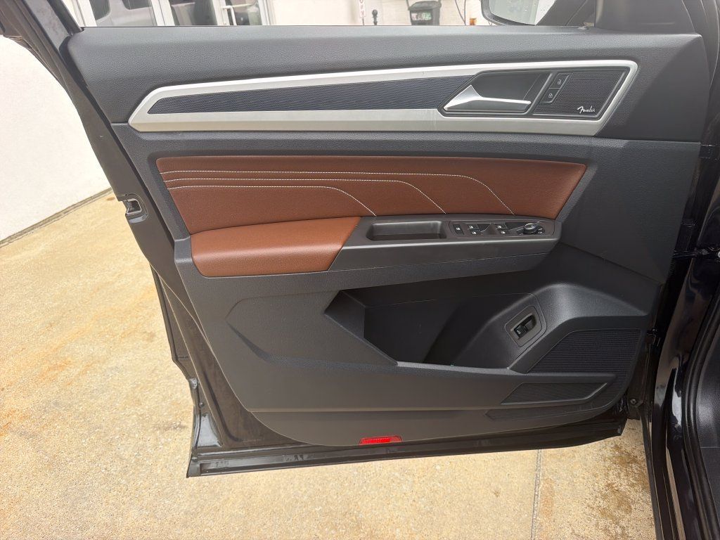 Used 2023 Volkswagen Atlas SEL Premium AWD/4WD image 9