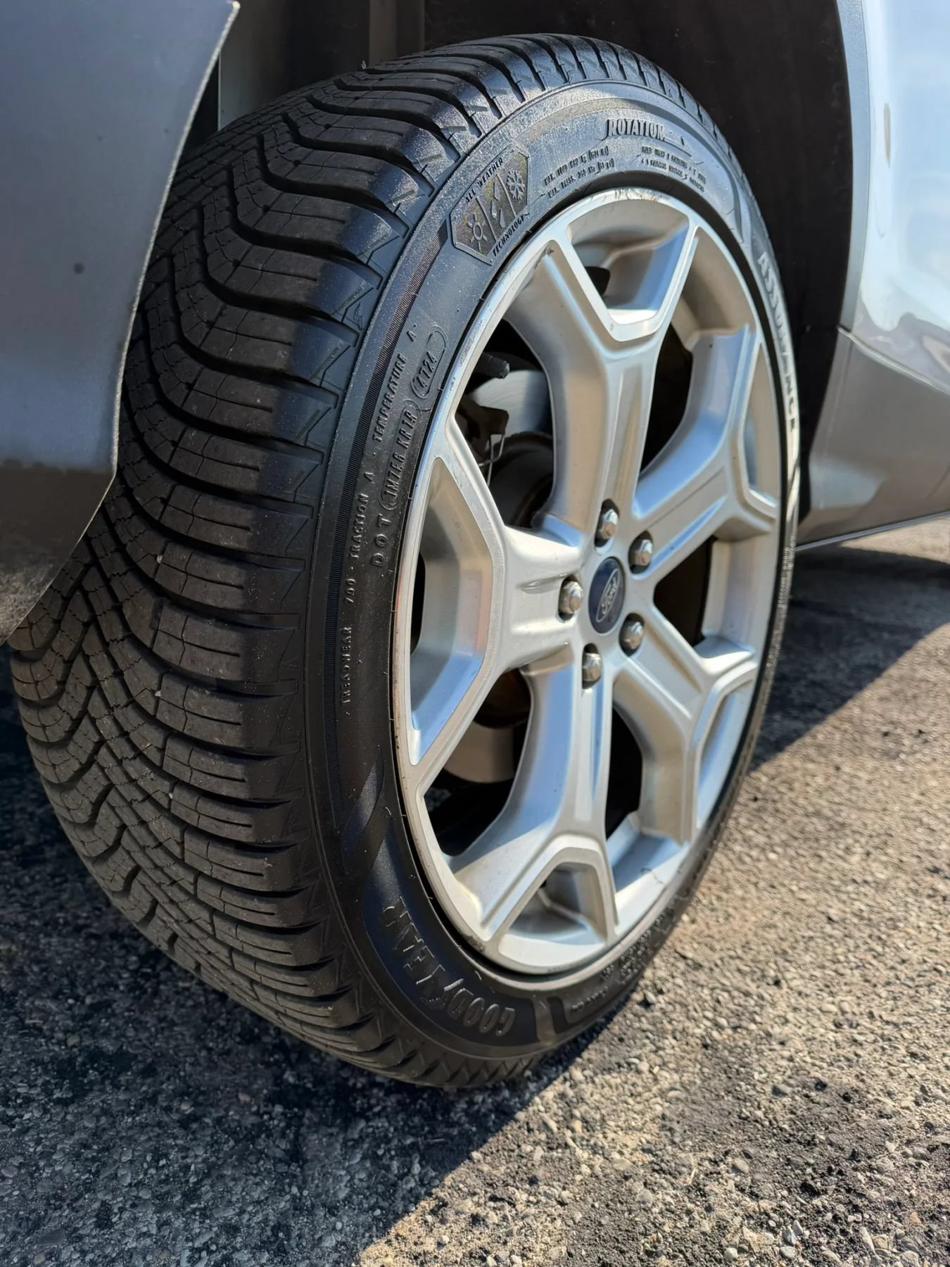 Used 2019 Ford Escape Titanium AWD/4WD image 10