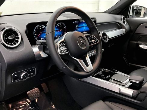 Certified 2022 Mercedes-Benz GLB 250 image 18