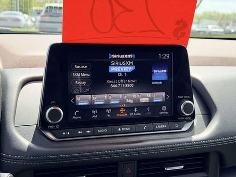 Used 2023 Nissan Rogue SV image 19