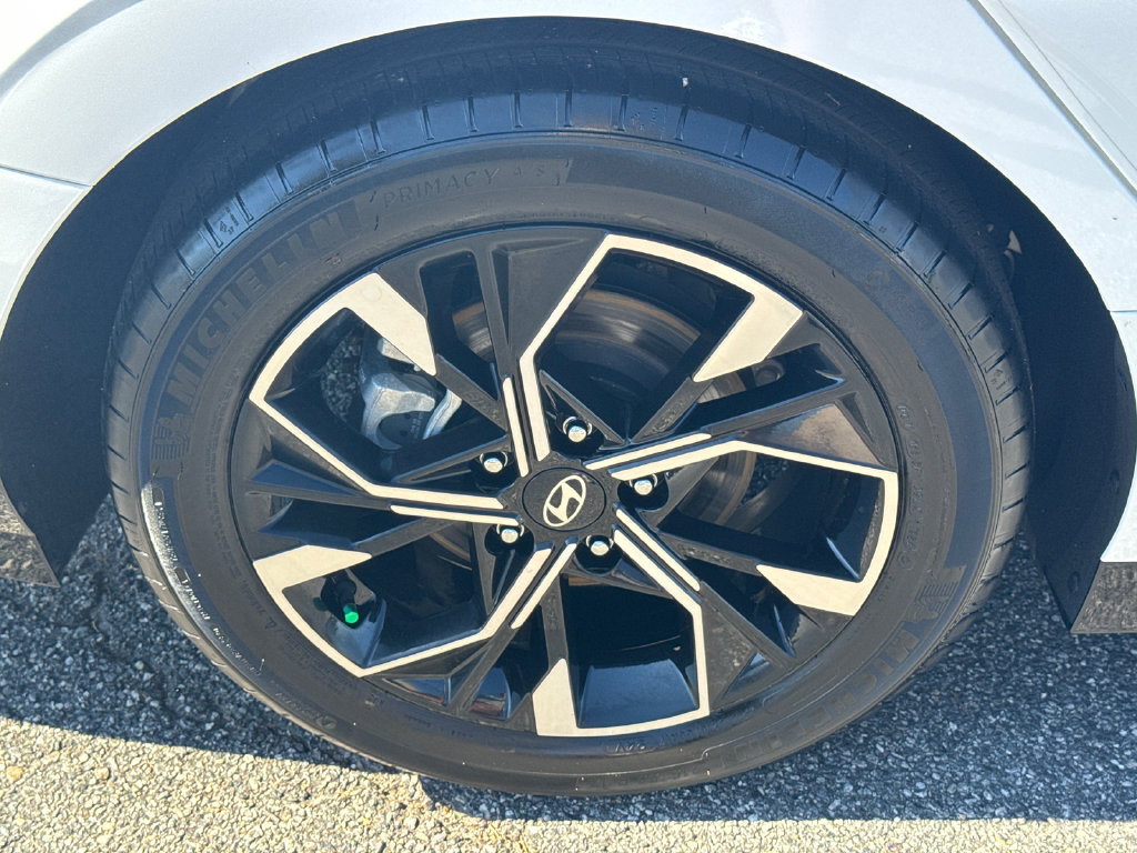 Certified 2025 Hyundai Sonata SEL FWD image 12