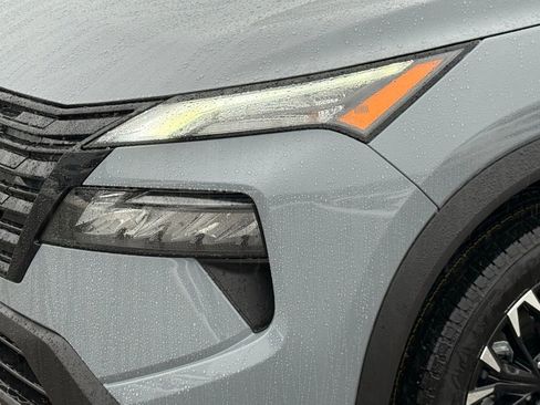 New 2026 Nissan Rogue SV AWD/4WD image 9