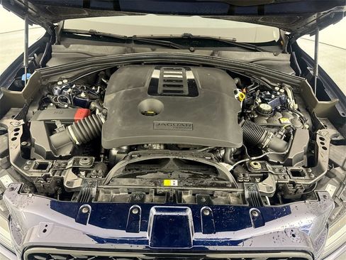 Used 2024 Jaguar F-PACE R-Dynamic S image 30