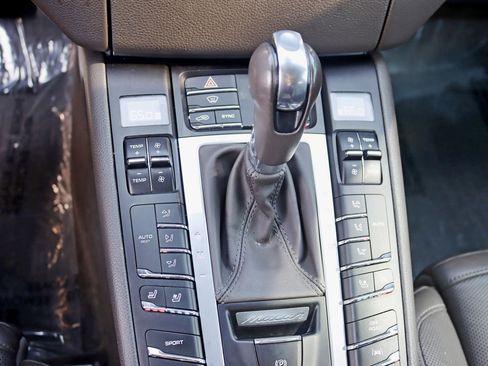 Used 2018 Porsche Macan Sport Edition image 22