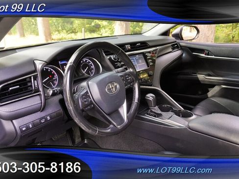 Used 2020 Toyota Camry SE FWD image 13