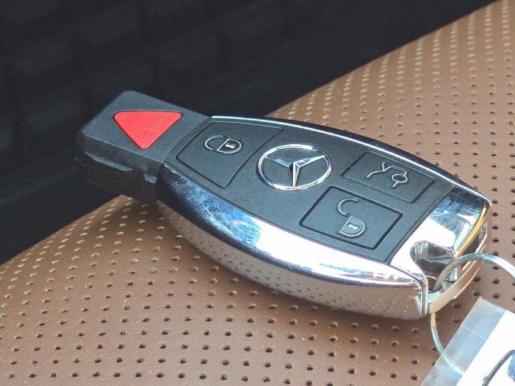 Certified 2020 Mercedes-Benz SL 550 image 31
