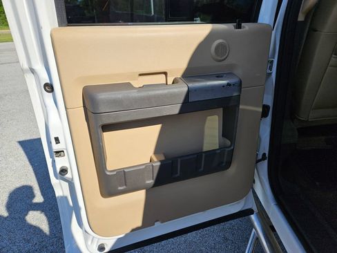 Used 2013 Ford F250 Lariat w/ Lariat Interior Pkg AWD/4WD image 26