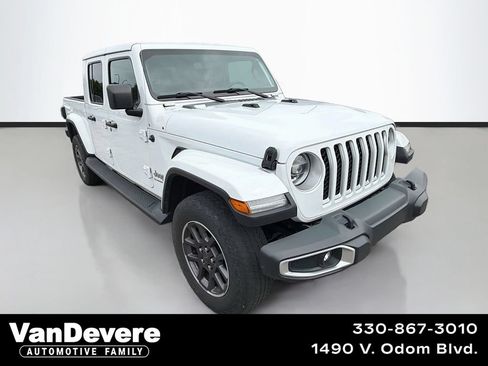 Used 2021 Jeep Gladiator Overland w/ Popular Equipment Package AWD/4WD image 1