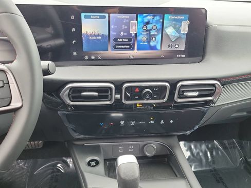 New 2026 Nissan Sentra SR w/ Floor Mat Package FWD image 11