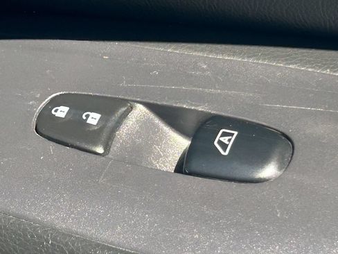 Used 2020 Nissan Pathfinder SL AWD/4WD image 42