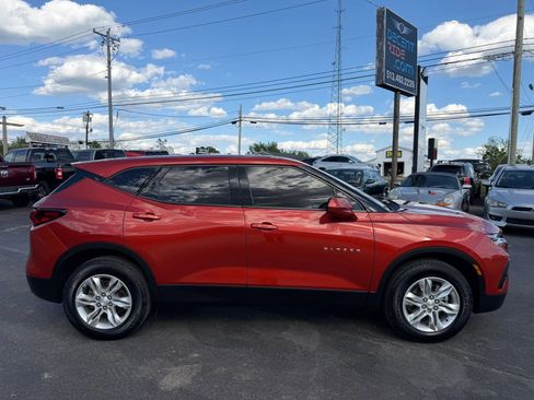 Used 2021 Chevrolet Blazer LT FWD image 2