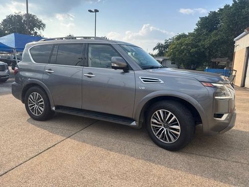 Used 2021 Nissan Armada SL w/ Captain's Chairs Package RWD image 3