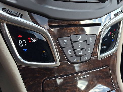 Used 2014 Buick LaCrosse Leather image 22