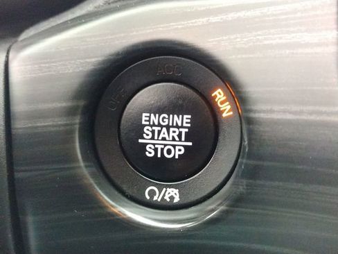 Used 2020 Jeep Grand Cherokee Laredo image 41