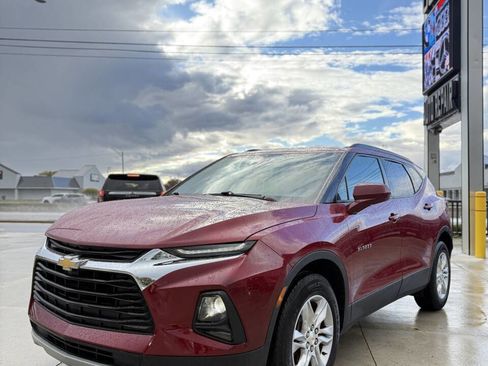 Used 2019 Chevrolet Blazer LT FWD image 3