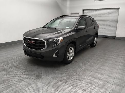 Used 2019 GMC Terrain SLE w/ Driver Convenience Package AWD/4WD image 2