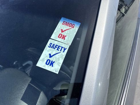 Used 2005 INFINITI G35 Coupe w/ (P01) Premium Pkg image 10