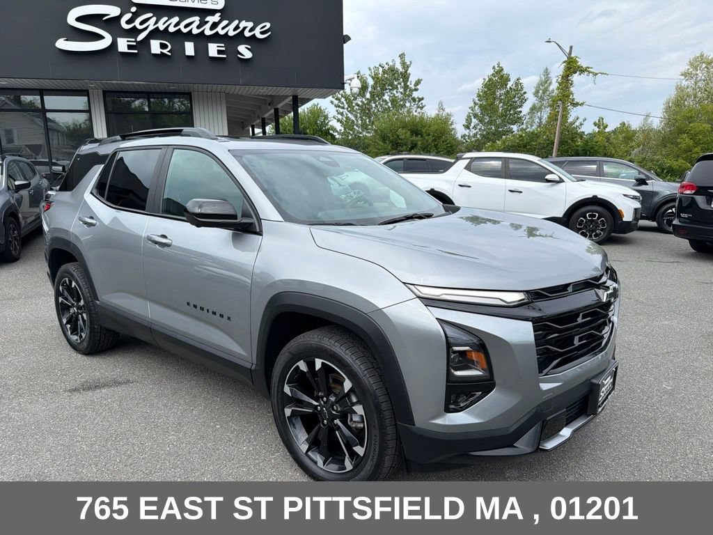 Used 2025 Chevrolet Equinox RS w/ Safety and Technology Package AWD/4WD image 9