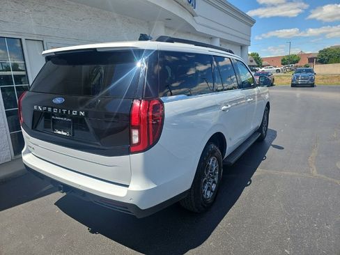 Used 2025 Ford Expedition Active AWD/4WD image 4