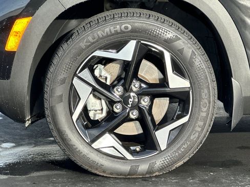 Certified 2024 Kia Seltos EX image 30
