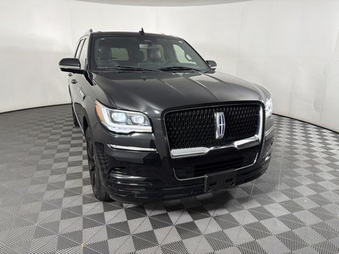 Used 2024 Lincoln Navigator Reserve AWD/4WD image 17