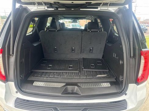 Used 2023 GMC Yukon XL AT4 w/ AT4 Premium Plus Package image 10
