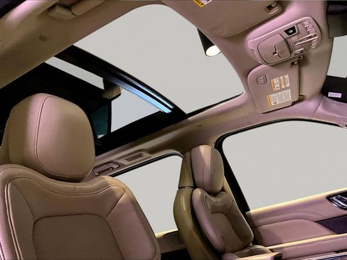 Used 2020 Lincoln Navigator Reserve w/ Luxury Package AWD/4WD image 26