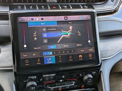 Certified 2022 Jeep Grand Cherokee L Limited AWD/4WD image 29