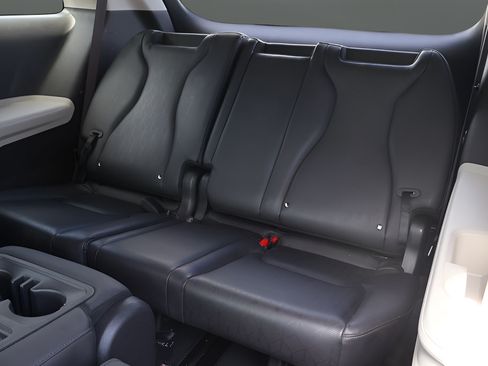 Used 2022 Kia Carnival LX FWD image 17
