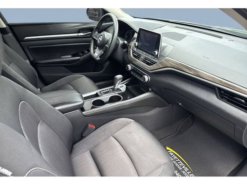 Used 2023 Nissan Altima 2.5 SV FWD image 21
